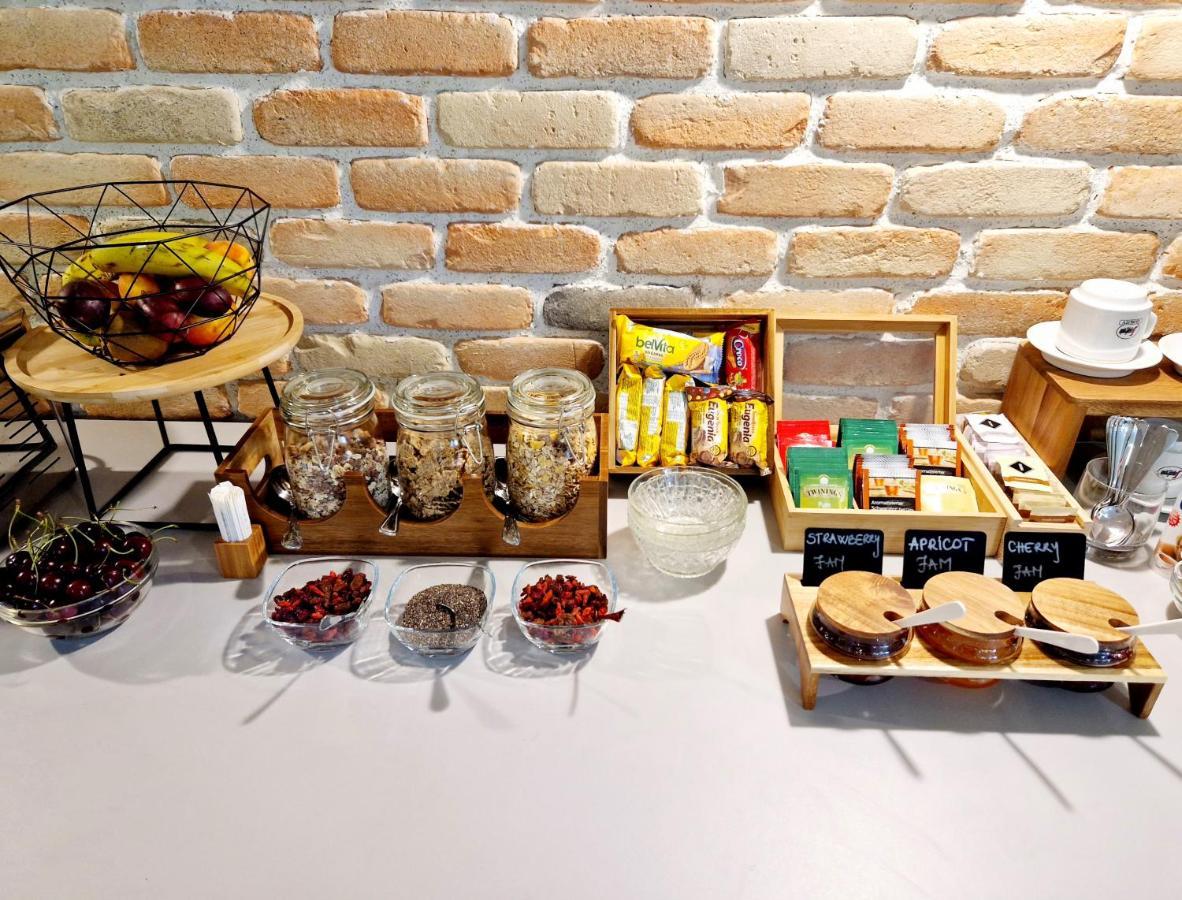大西洋酒店 Târgu-Mureş 外观 照片